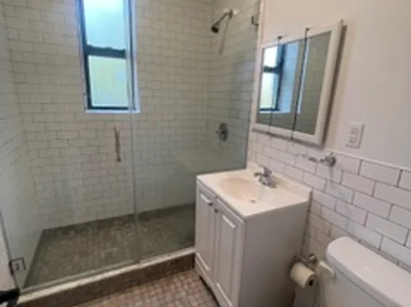 35-06 31st Avenue image 1 of 3