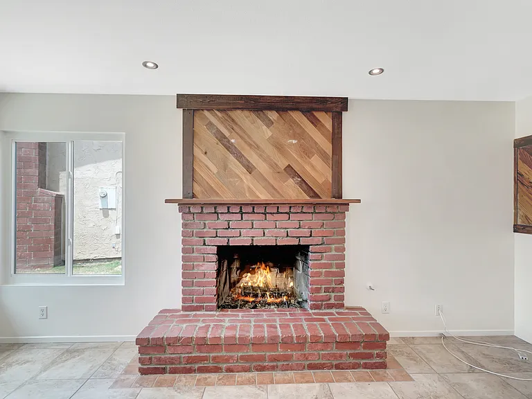 626 Manzanita Dr — Photo 5