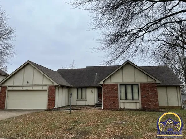 6219 SW 23rd St, Topeka, KS 66614