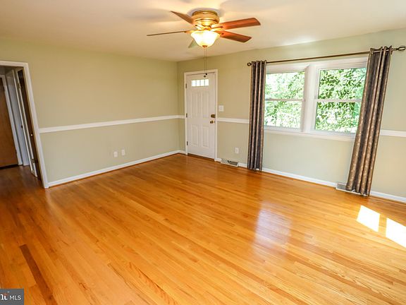 5th image of 24669 Greenview Dr
