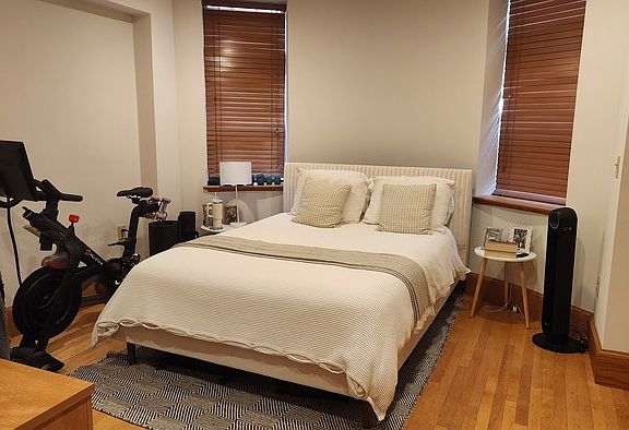 3rd image of 145 Longwood Ave APT 4