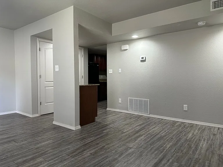 2921 Old Greenwood Rd #1 — Photo 4