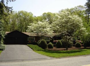 687 Frank Smith Rd, Longmeadow, MA 01106