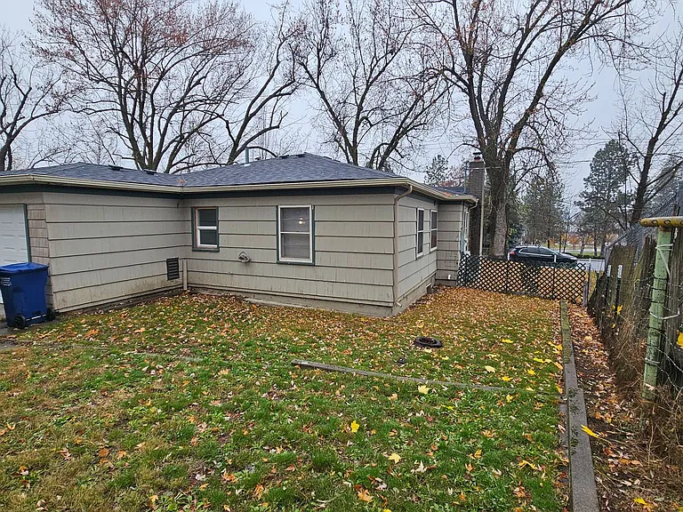 515 W Milwaukee Dr — Photo 3