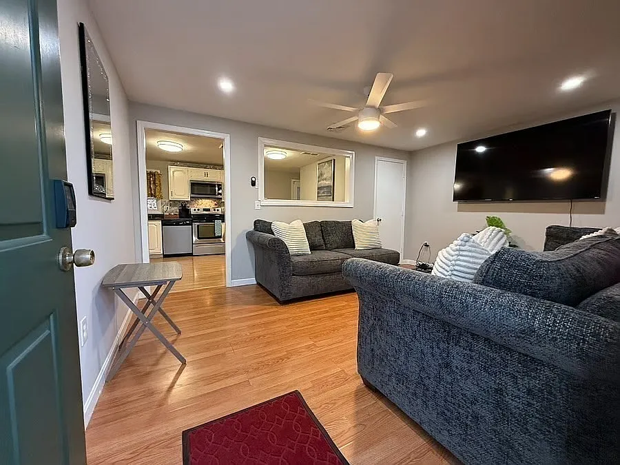 1 bed, 730 sqft, $1,450 — Photo 4