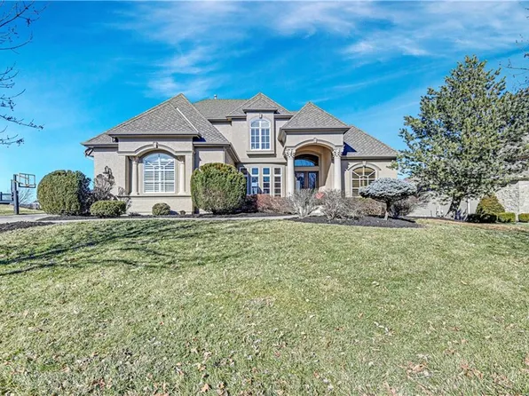 13852 Horton Dr, Overland Park, KS 66223