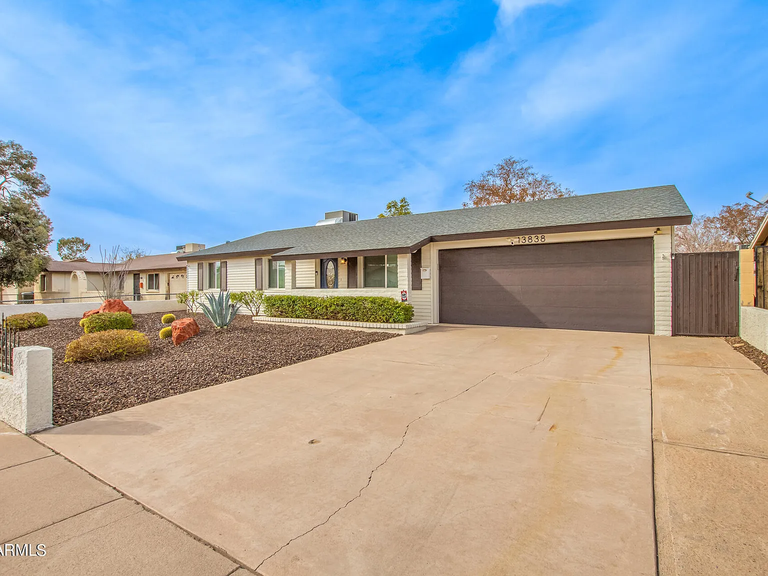 3 bed, 2.0 bath, 1710 sqft, $3,300 — Photo 2
