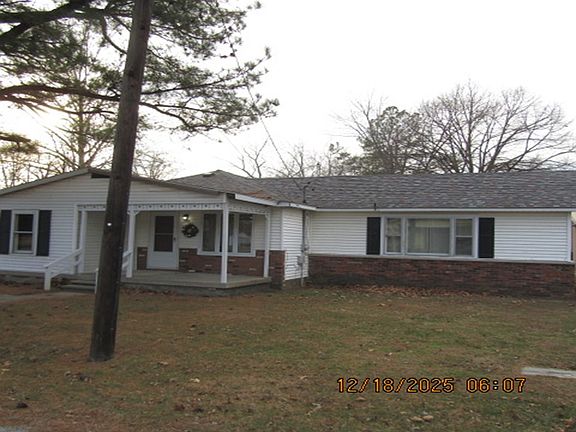 2nd image of 903 S Odle St
