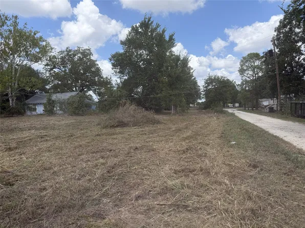 811 N Owensville St, Franklin, TX 77856