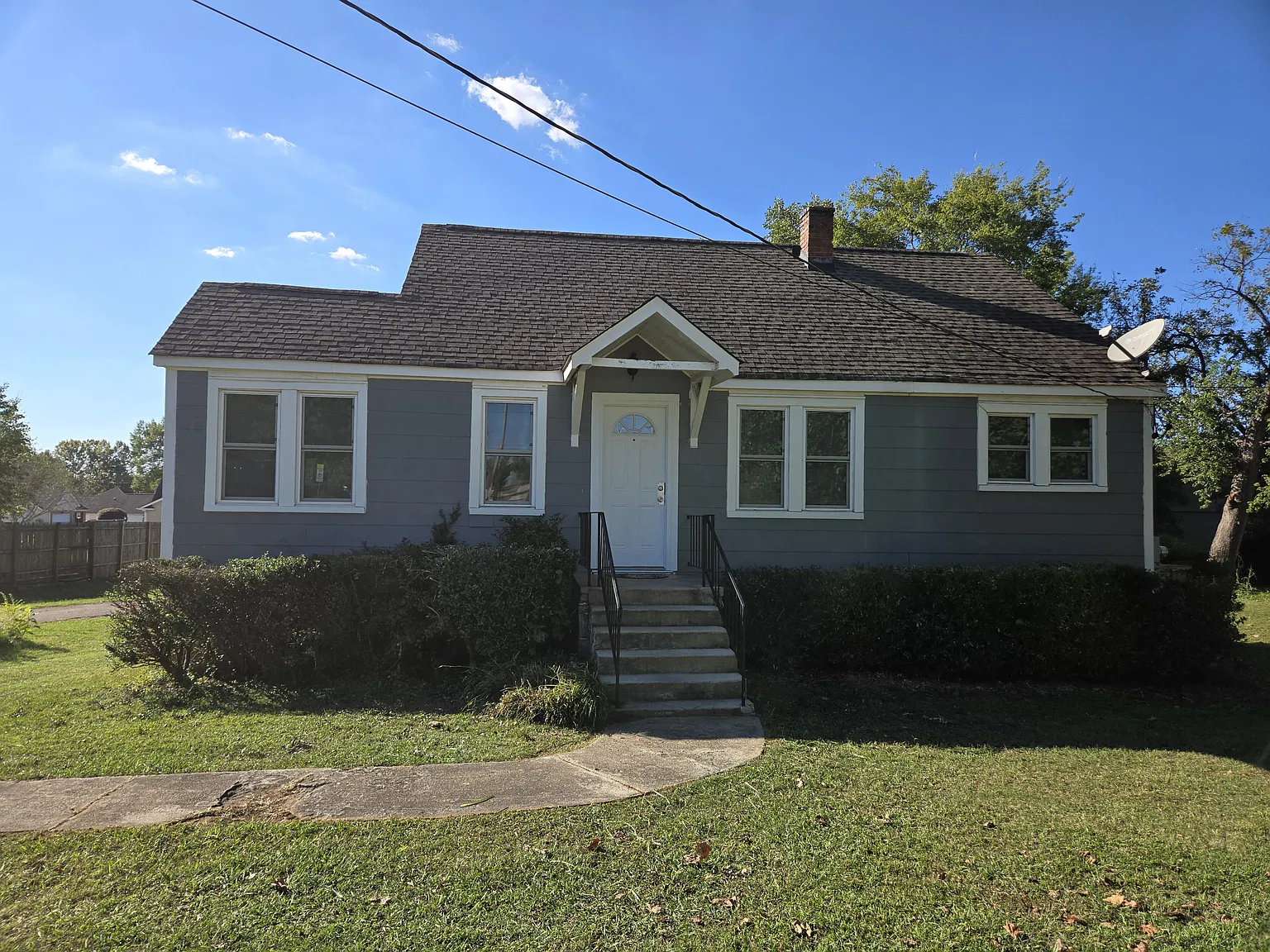 2701 Hickory Valley Rd — Photo 4