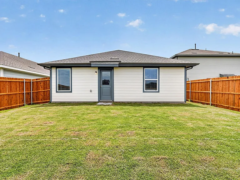 1164 Northfield Dr — Photo 18