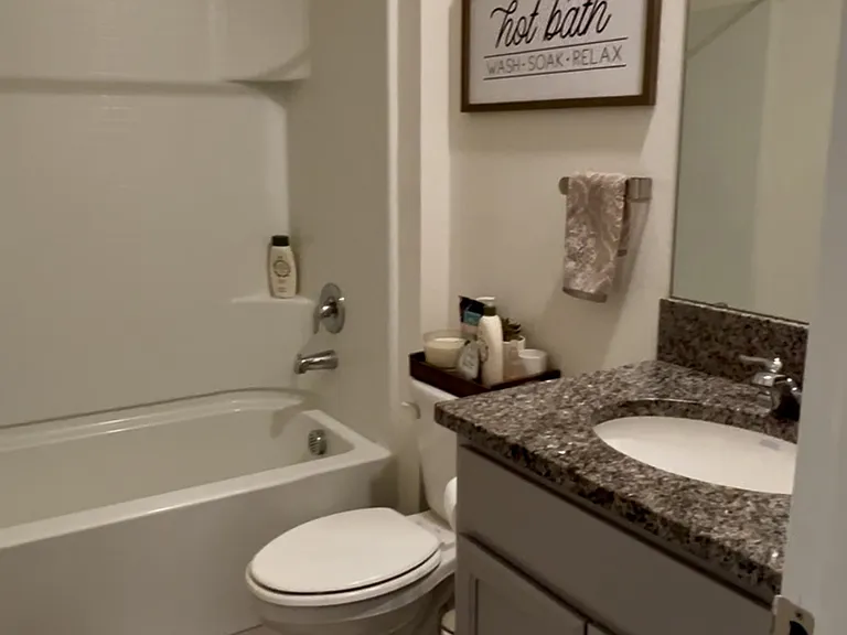 511 Noble Ave — Photo 6