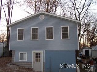 19611 Kay Ln, Carlyle, IL 62231