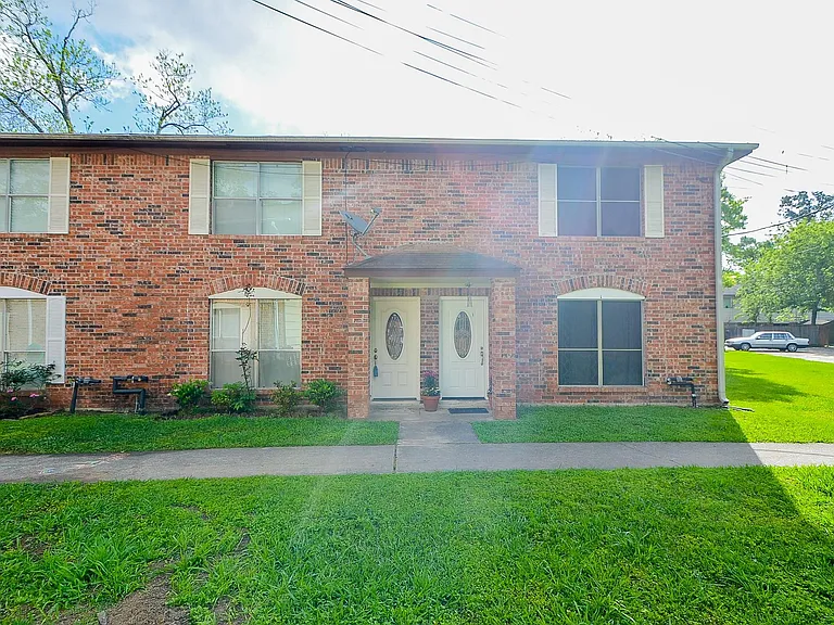 2209 Bauer Dr #B — Photo 2