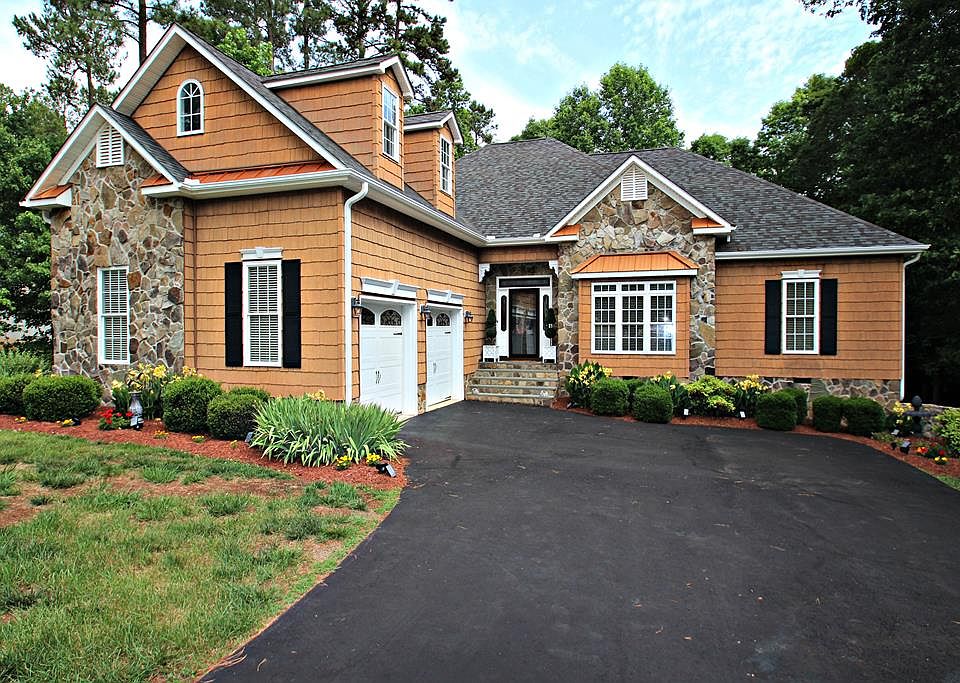 1st image of 263 Alexander Dr