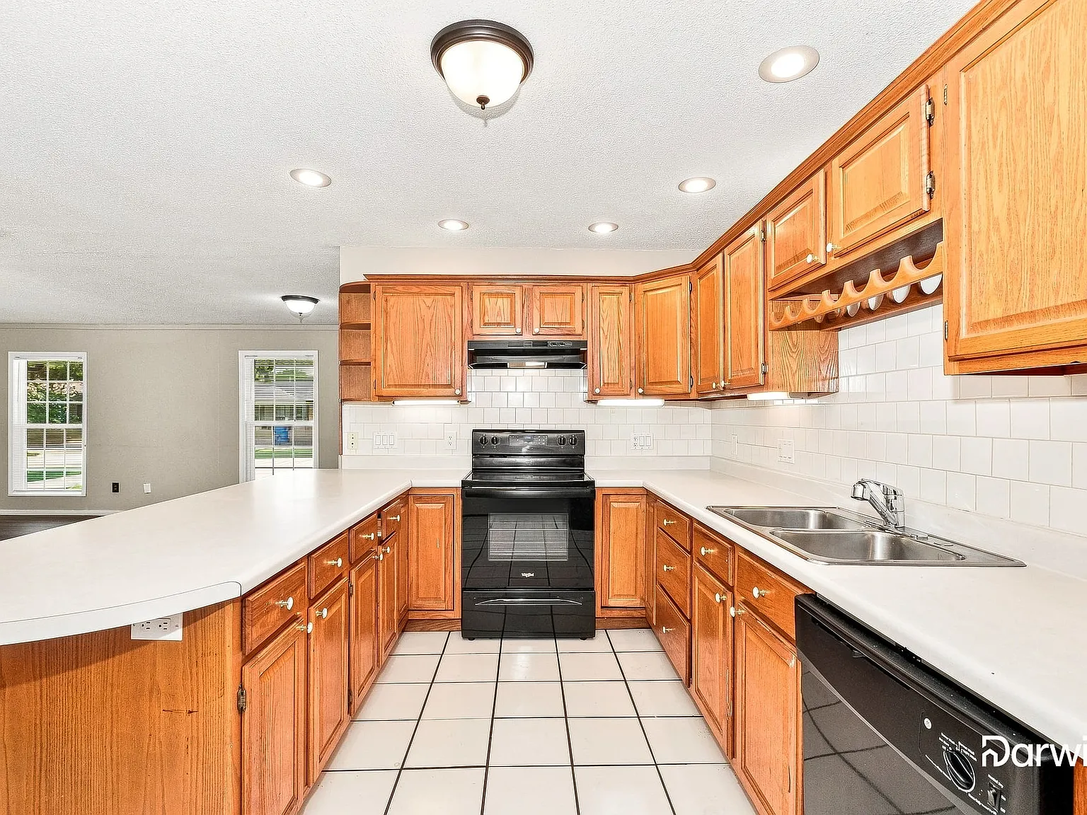 3 bed, 1.5 bath, 1500 sqft, $1,495 — Photo 2