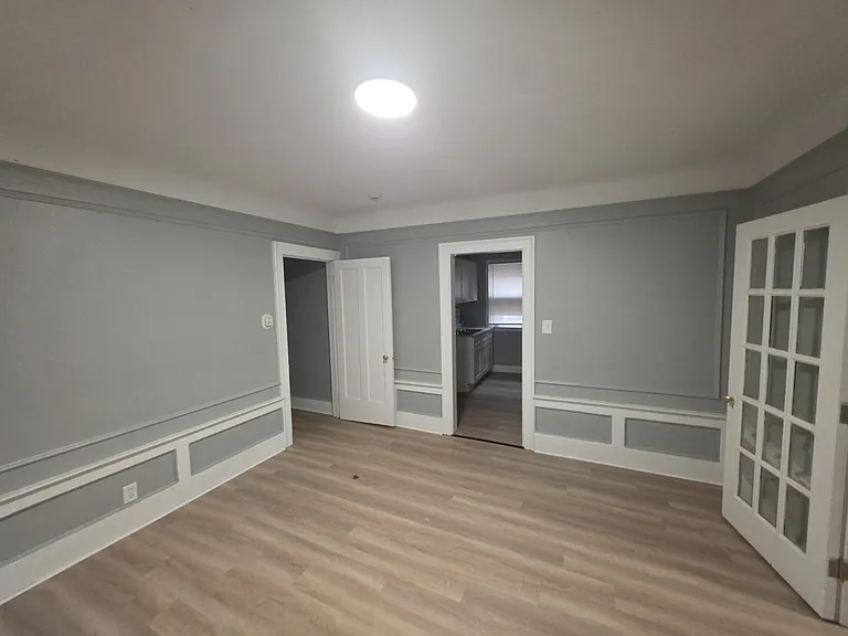 2700 Glendale St #1 — Photo 2
