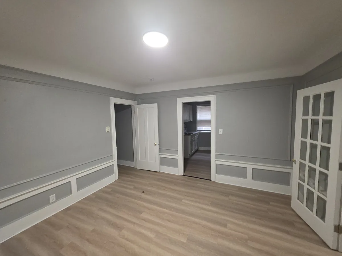 Building Photo - 2700 Glendale St #1