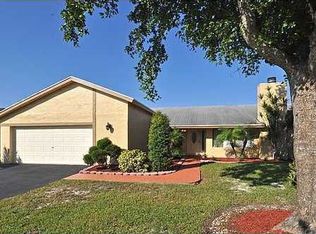 4871 SW 104th Ave, Cooper City, FL 33328