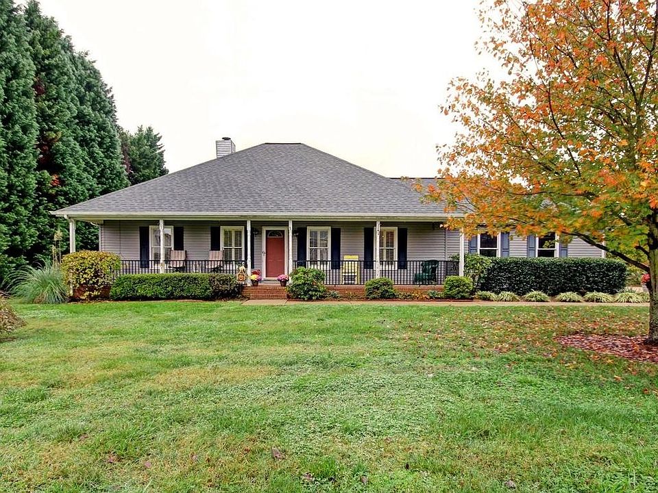 1st image of 164 Turnberry Ln