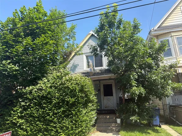 221 Chadduck Ave, Buffalo, NY 14207