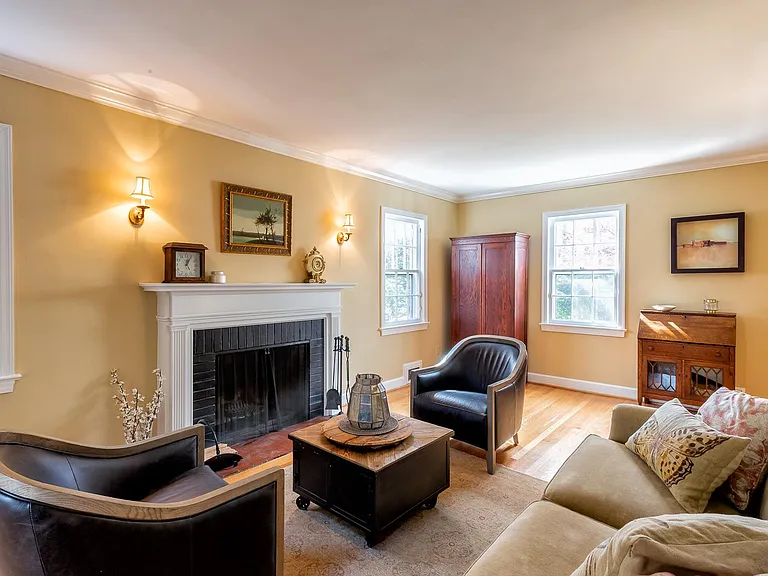 4515 Yuma St NW — Photo 7