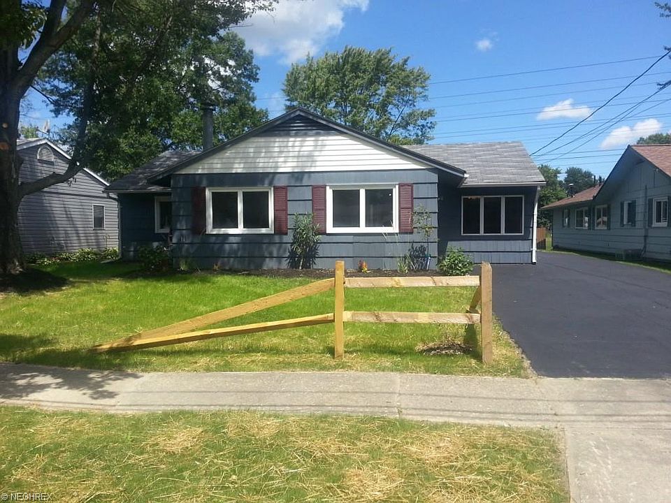 1st image of 224 Jananna Dr