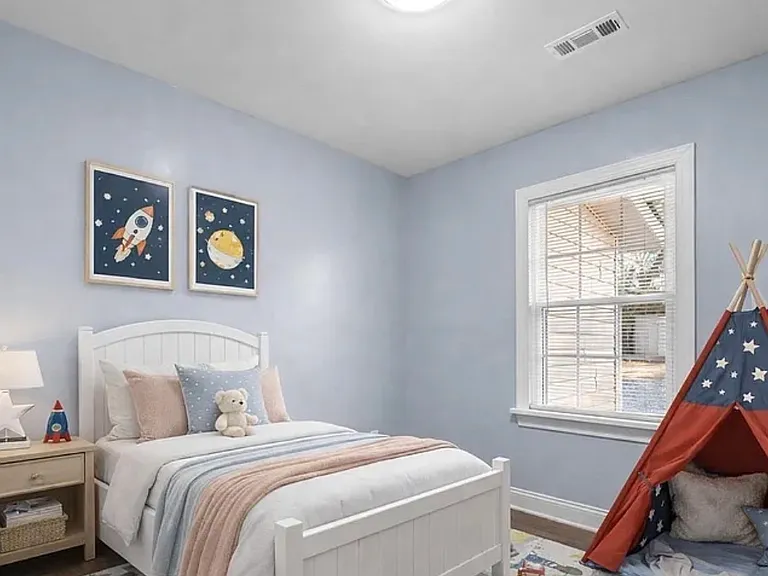 225 Brevard St — Photo 12