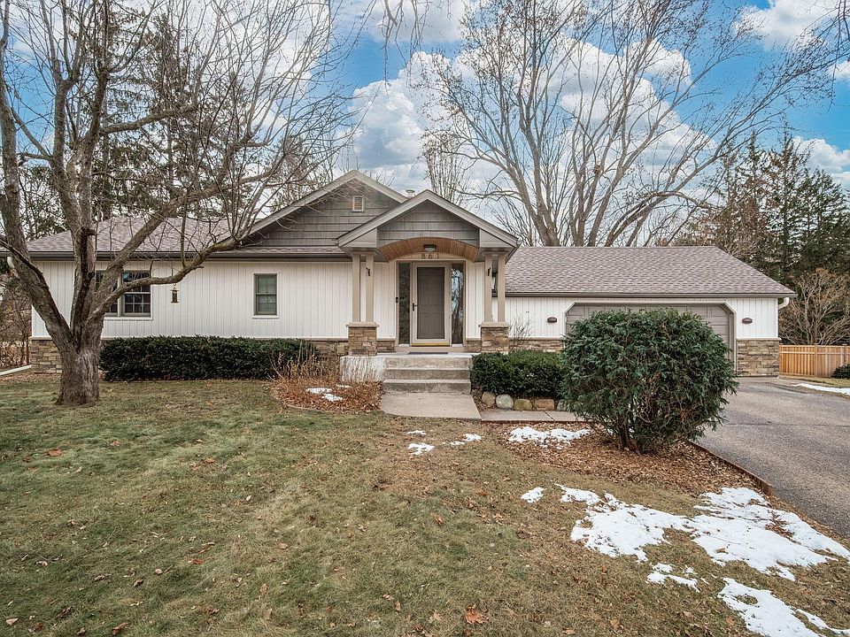 1st image of 861 Park Place Dr