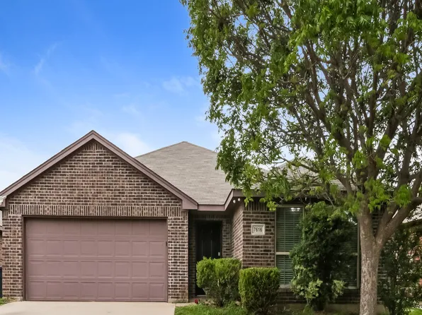 7616 Rainbow Creek Dr, Fort Worth, TX 76123