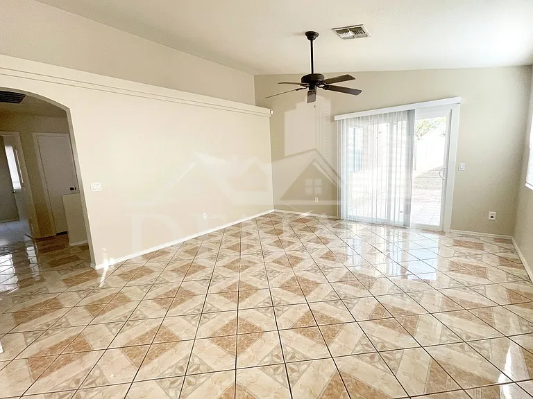 8930 W Catalina Dr — Photo 7