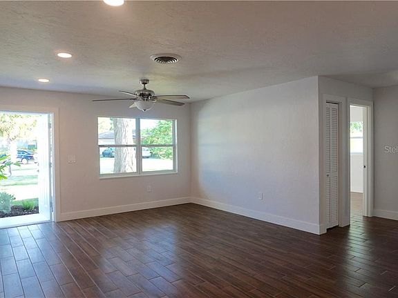 3rd image of 2328 Amanda Dr