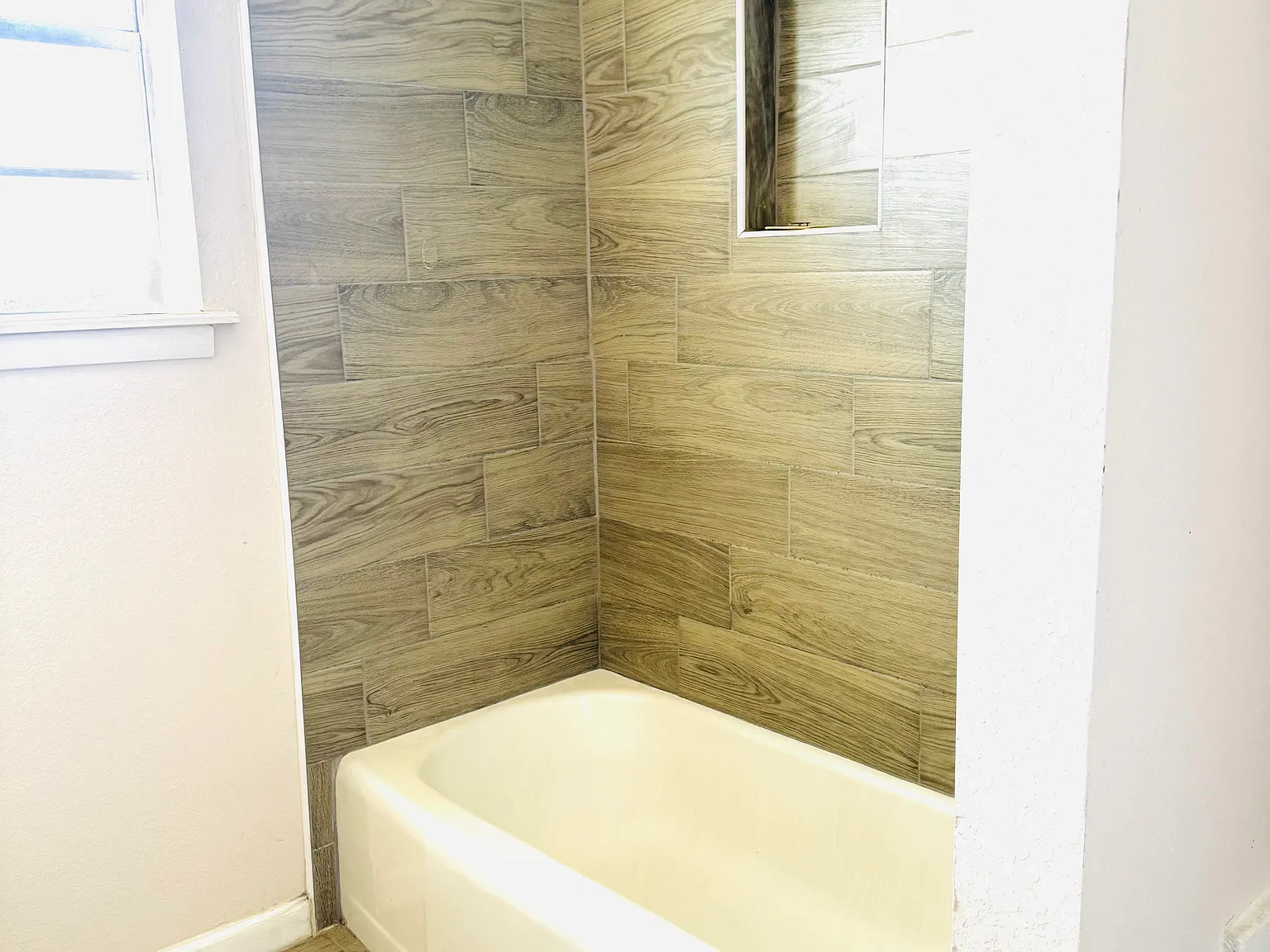 3712 Springbrook Dr — Photo 3