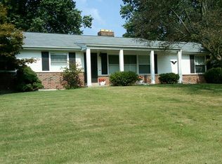12140 Mignon Dr, Florissant, MO