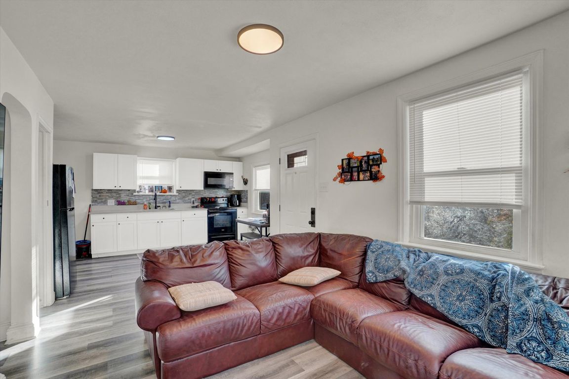 next background image