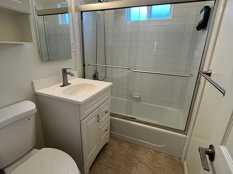 800 N Griffith Park Dr — Photo 9