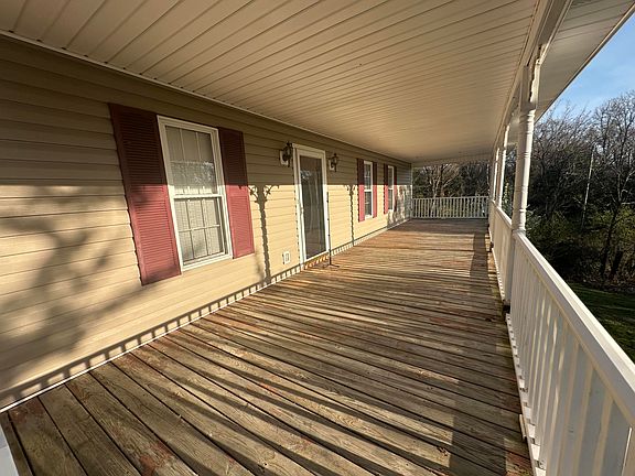 4th image of 384 Bridgefield Way
