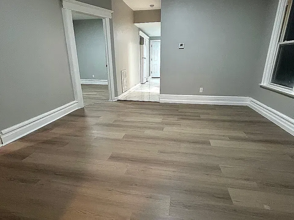 3 bed, $2,100 — Photo 3