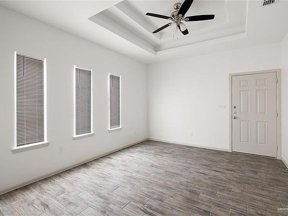 4th image of 1301 Valle Vista St