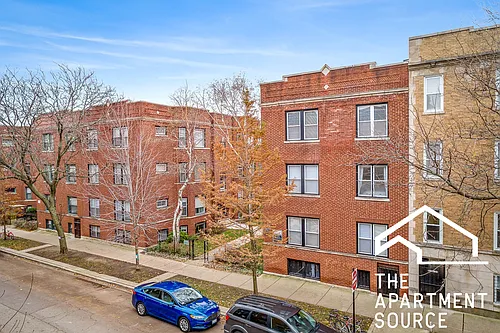 863 W Cornelia Ave #2 Photo 1