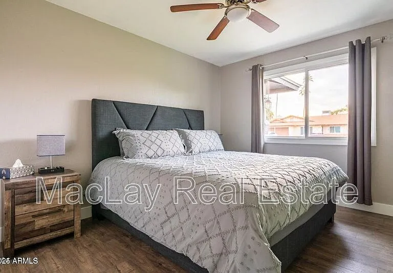 2430 E Hermosa Dr — Photo 9