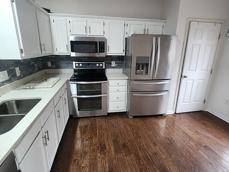 2375 Curecanti Ct — Photo 8