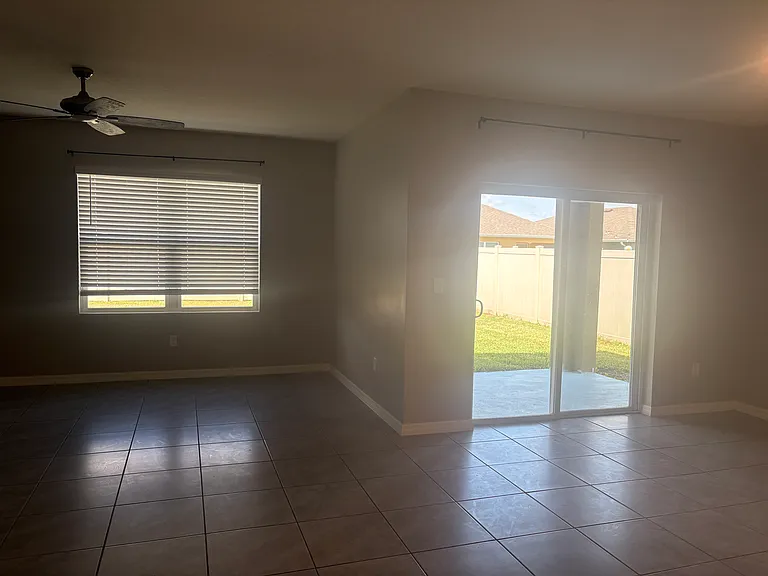 1284 Gordon Ave — Photo 6