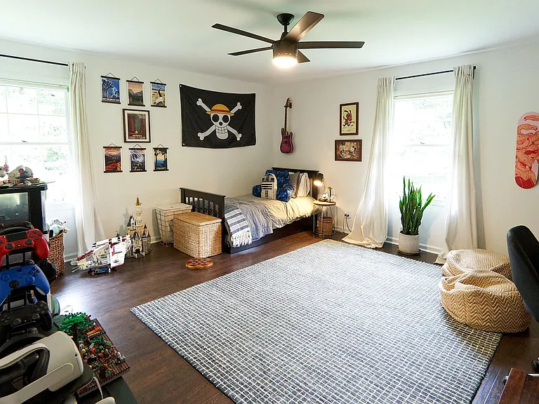 610 Lake Charles Way — Photo 34