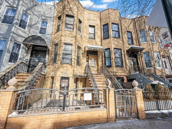 425 36th Street image 1 of 17