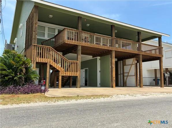 103 W Commerce St, Port O Connor, TX 77982