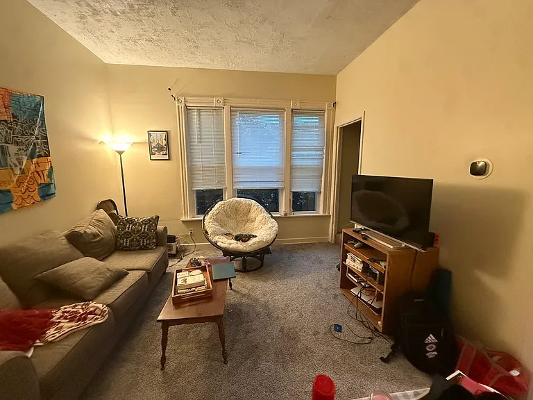 637 E Otjen St #1 — Photo 3