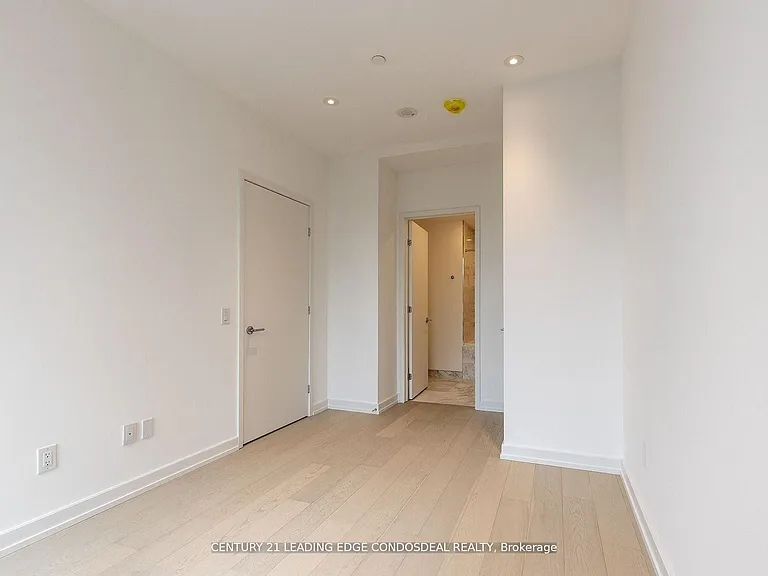 1315 Bay St #502 — Photo 12