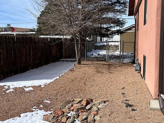 3rd image of 114 Sherwood Blvd