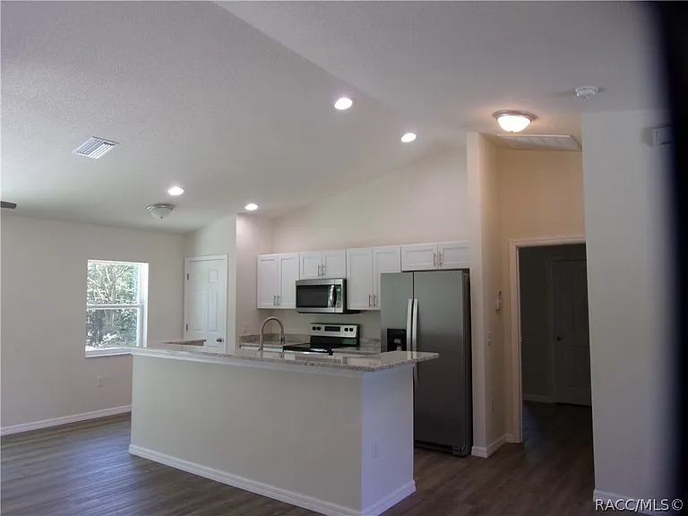 916 Independence Hwy — Photo 7